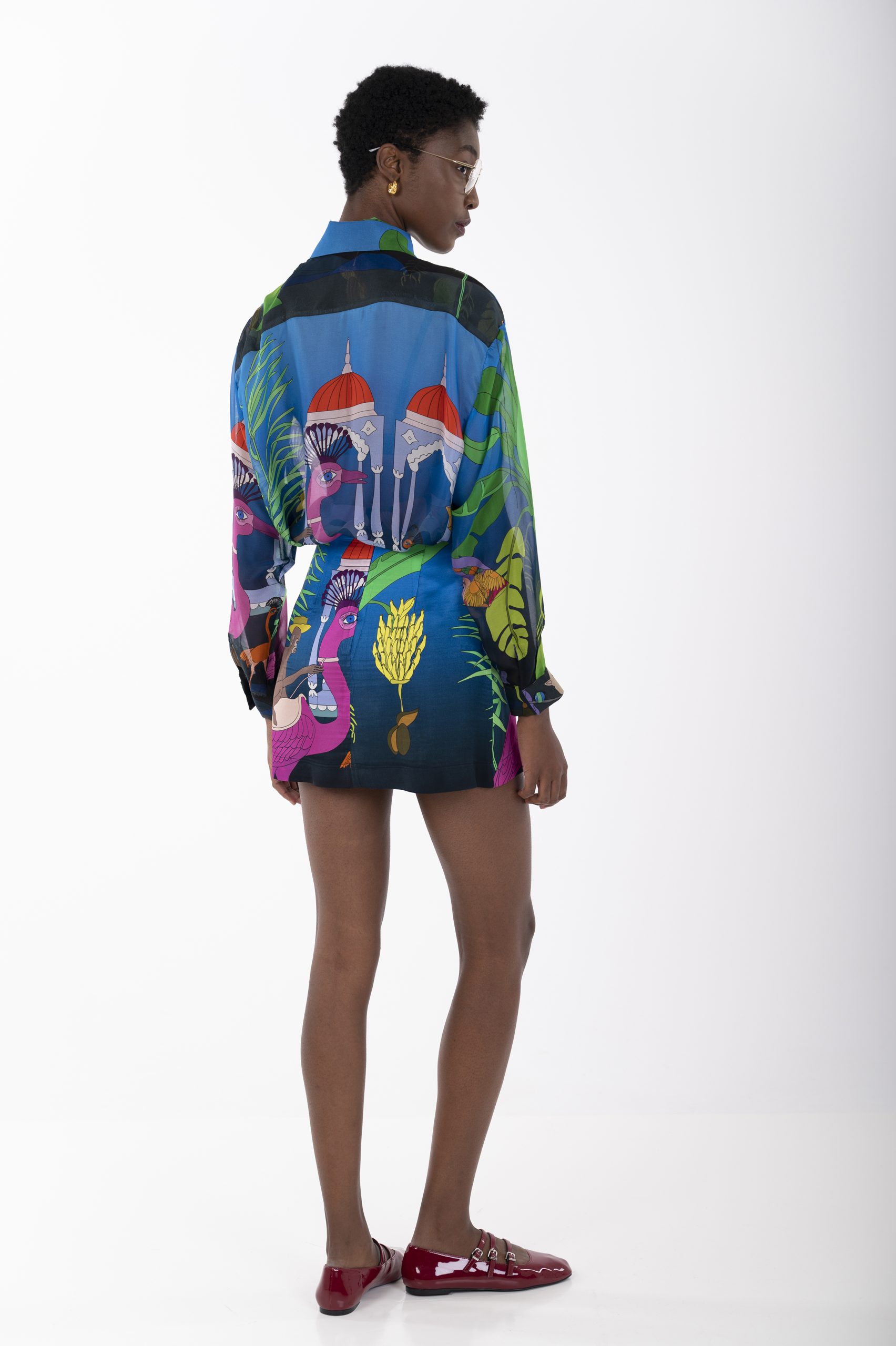 The ladyshort skirt c